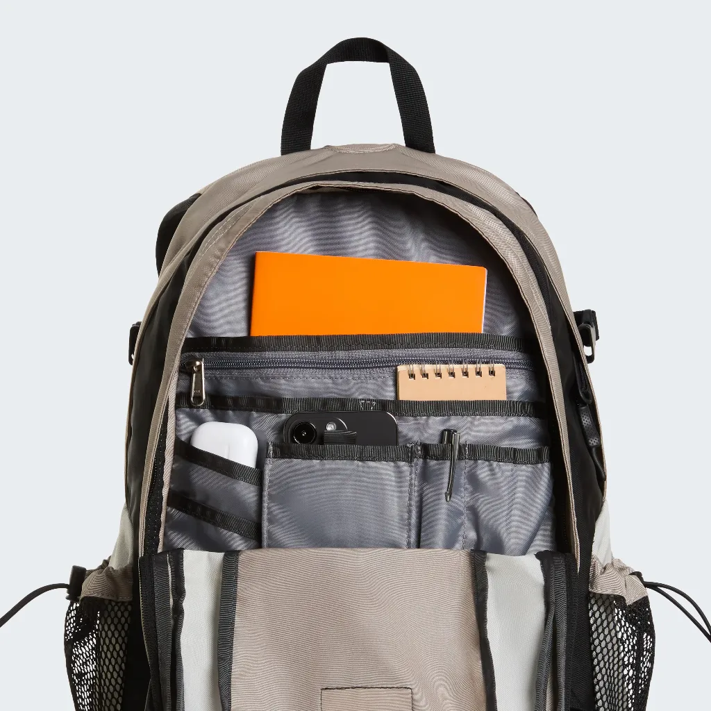 North Face Hot Shot SE Backpack 05.webp