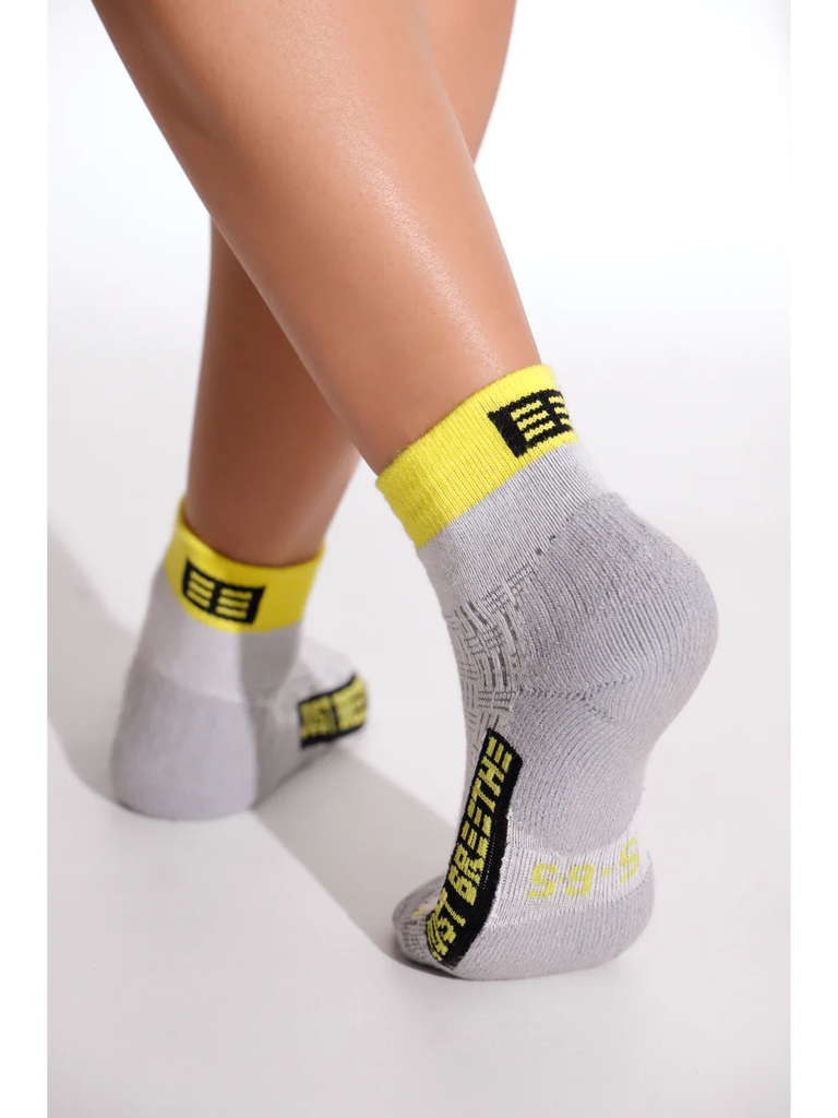 Just Breethe Low Cut Sock (Small, Yellow/Grey)