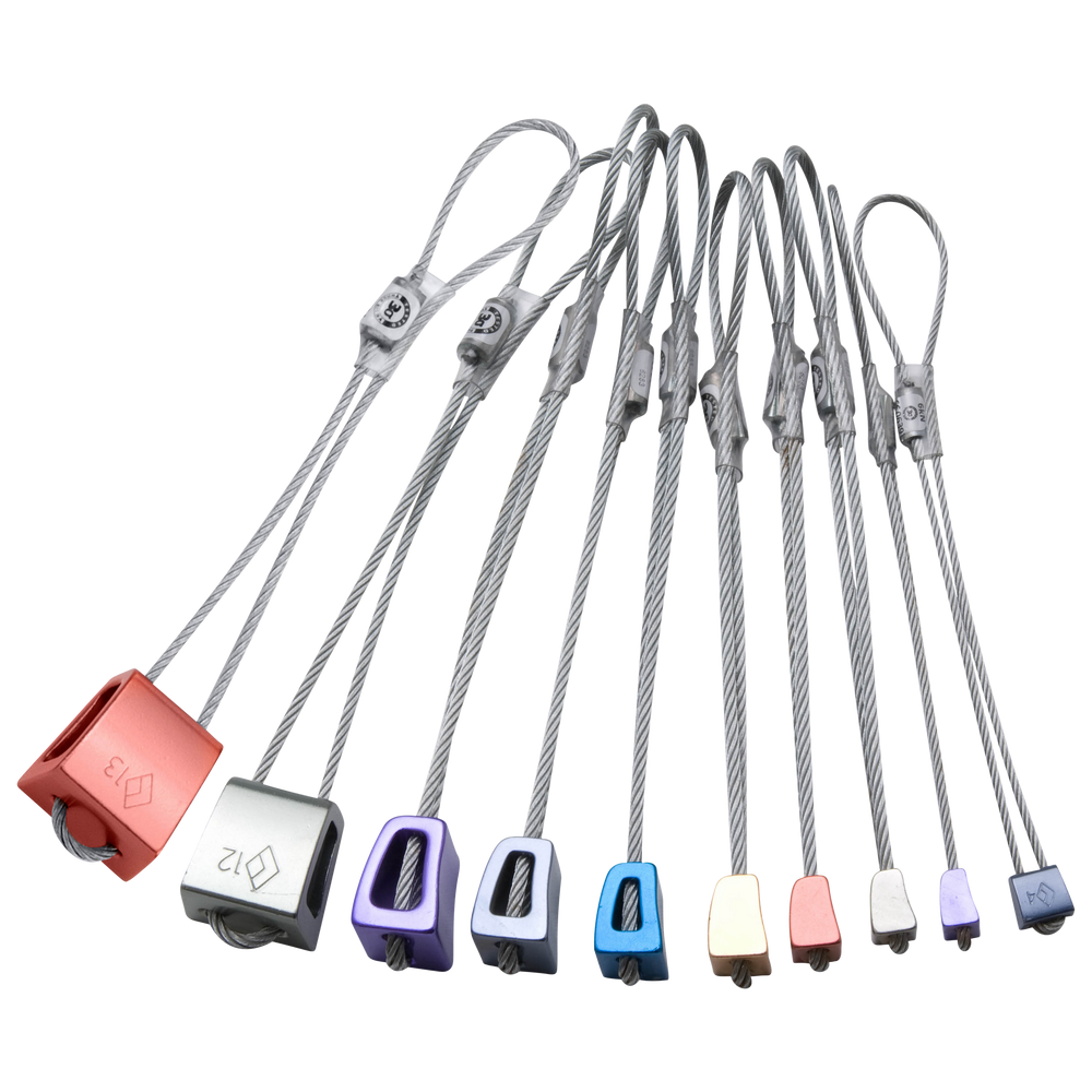 Black Diamond Stopper Set 4-13 and Biner